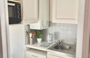 Studio with terrace and sea view, 10 min to the beach - Foto 8