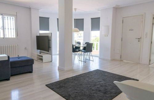 Casa Lilly-Rose, a beautiful 3 bedroom detached villa a short walk to the Villamartin Plaza & Golf course - Foto 22