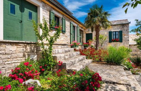 3 Bedroom Beautiful Home In Lisicic - Foto 17