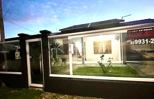 Casa de praia com piscina - Foto 1