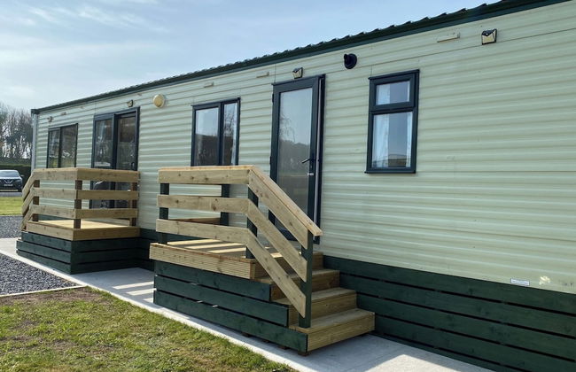 Charming two Bedroom Static Caravan in Whithorn - Photo 8