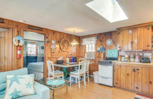 Family-Friendly Home! Walk to Sea Street Beach - Foto 6