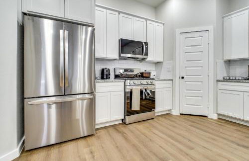 8 Mi to TTU! Pet-Friendly Home with Patio and Yard - Foto 7