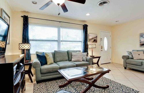 Great shape after Milton-Pool Home Wows! po - Photo 26