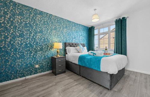 Cozy 3 bedroom house with free parking and near hospital - Foto 1