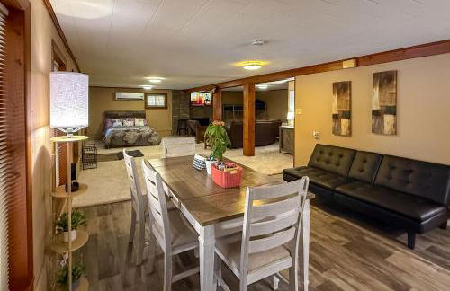 Waterfront Retreat on Raymond Gary State Lake - Foto 10