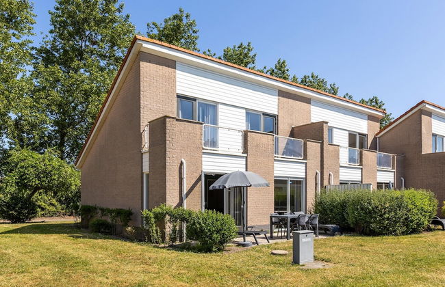 Restyled Bungalow With Dishwasher, Near the Beach - Photo 23