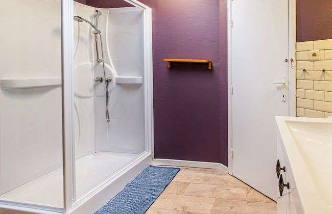 Beautiful Group House With Large Garden - Photo 29