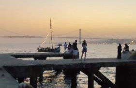 Flat in Cacilhas – Lisbon Stunning River Views - Foto 29