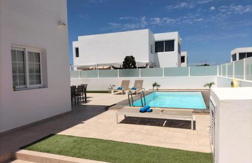 LUXURY RUBICON Jacuzzi y Piscina - Foto 14