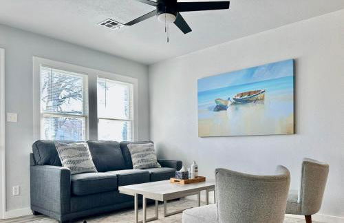 Vintage Vibes Modern Comfort 2BR for 6 Guests - Foto 1