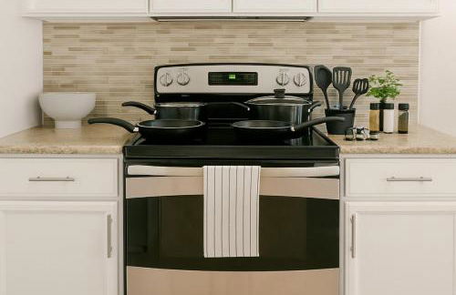 Resort Style 2BR Stay with BBQ, Gym & Sparkling Pool - Foto 23