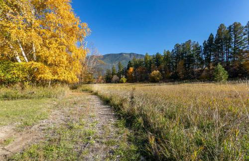 Glacier Retreat on 4 Acres with Sauna & Fire Pit - Foto 19