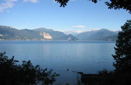 Stunning architectural villa with direct access to lake - Foto 42