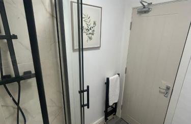 Large 6-Bedroom Family Home in Willenhall - Foto 18