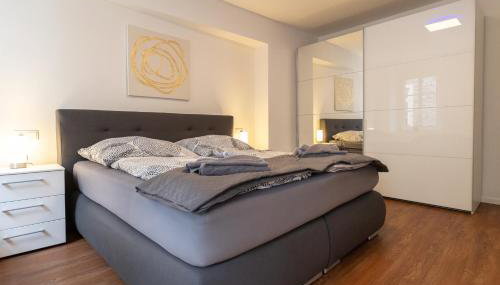 Fewomo - Moseltraum ! Exklusive Unterkunft für Genießer - Nah am Schloss - Foto 2, towels, wardrobe