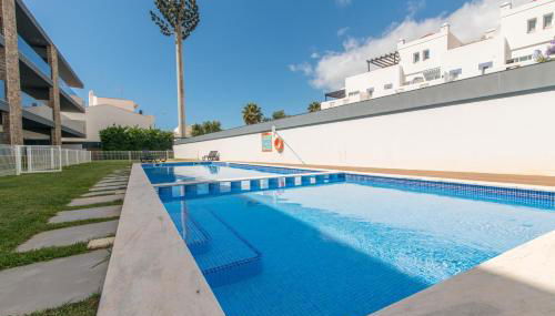 800m From the Boat to Praia das Cabanas, With Pool, Terrace, Wifi and air con - Foto 4