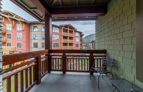 Quiet, Updated, Corner Condo in the Village! Parking, Pool & Spa - Foto 22