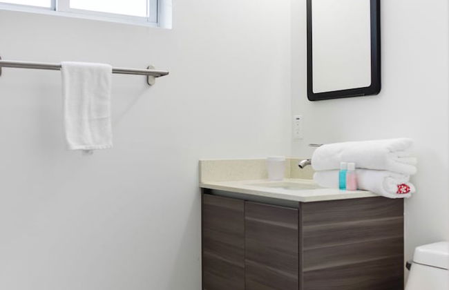 Stylish Stay by Wynwood & Biscayne Bay - Photo 21