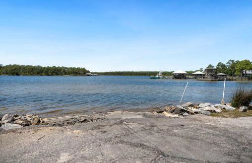 Secluded Waterfront Retreat for 23 - Dock Pets OK - Photo 118