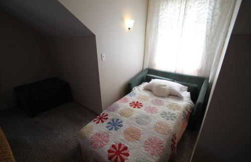 Five Bedroom Colonial Style Home - Foto 33