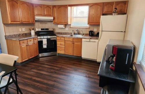 RentalsOP NJ01 Full house minutes from NYC, near to metlife, American Dream - Photo 11