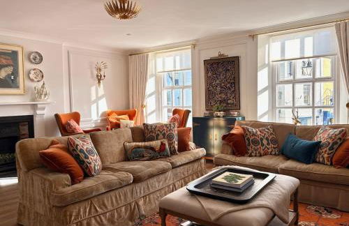 Boutique High Street Apartment In Crickhowell - Photo 8