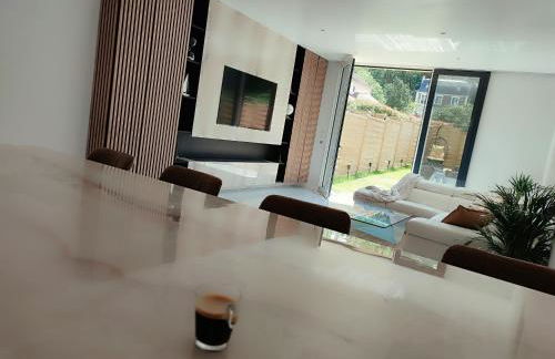 Maison moderne à Bièvres - Paris 12 kilomètres, Versailles 8 kilomètres - Photo 15