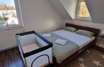 7-24 Self-Check-In - 120qm - 5 rooms - 2 bathrooms - kitchen - free parking - Yihapartment - Foto 29