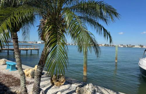 107-Waterfront-Walk to beach-Lovely - Foto 58