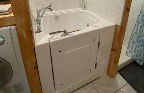 True Tiny Home & Community - 6 Mins To Downtown - Foto 17