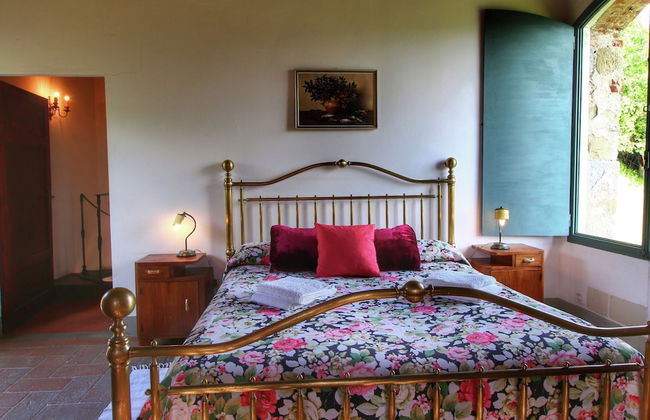 Apartment in a Farmhouse With Swimming Pool - Photo 11