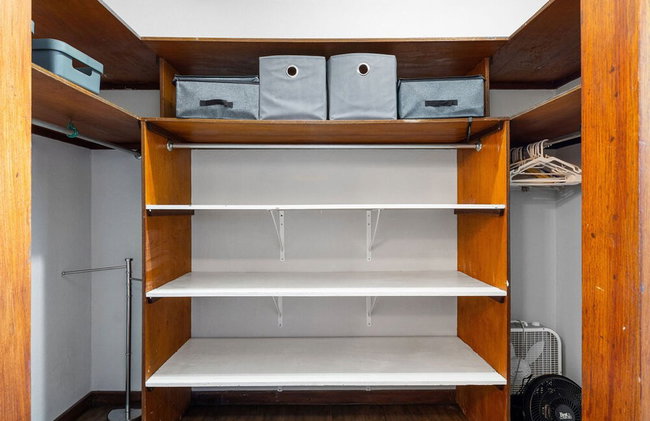 Spacious 4BR Villa Private Pool Cozy Location - Photo 32