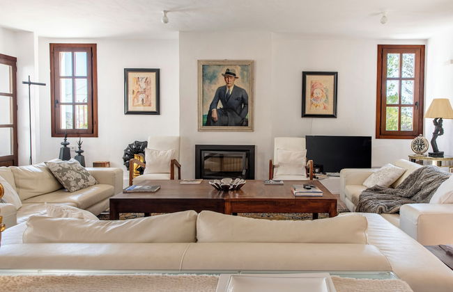 San Josep 6-bed Villa, Sleeps 14, Pool & Sea View - Photo 14