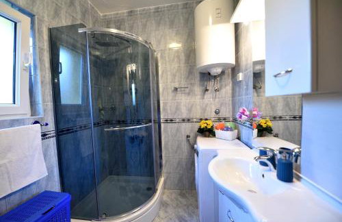 Over the skyline - Photo 57