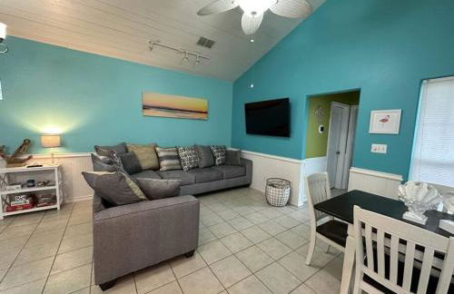 Barefoot Bungalow - Pet Friendly- 2 Bdrm Townhome - Foto 7