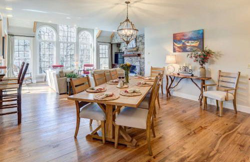 Lake Access and On-Site Creek Lake Toxaway Home! - Foto 6