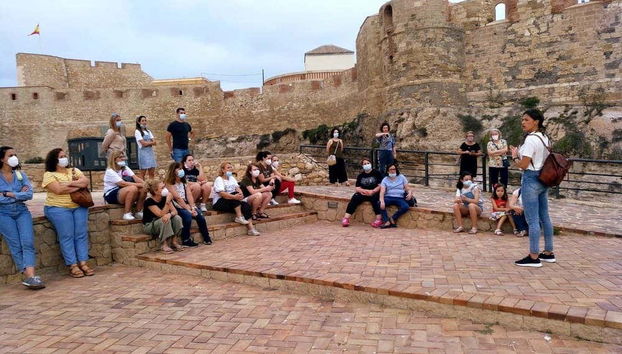 Visita guiada por la ciudadela de Melilla la Vieja - Foto 2, Disfrutando de la visita guiada por Melilla la Vieja