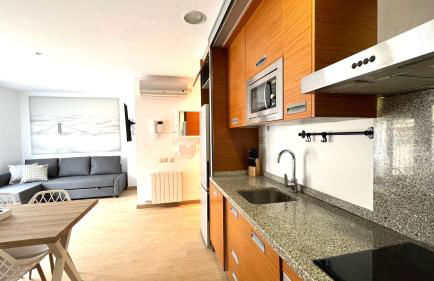 Dúplex 2 hab con terraza by Prestigi - Photo 4