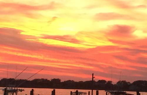 Chill Fire Island Beachfront Cottage with Amazing Bay and Sunset Views, Perfect Location in Fair Harbor - Foto 5