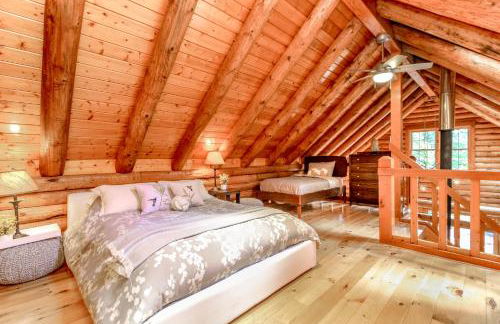 Tranquil and Private 2 Bedroom Cabin with Hot Tub - Foto 15