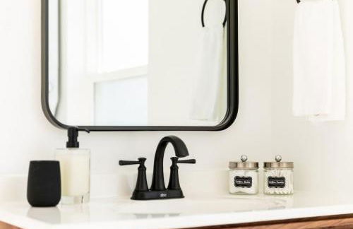 Stylish Downtown Nashville Condo with Patio & Free Parking - Foto 26