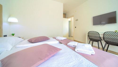 Villa LUMINOSA with outdoor and indoor pool and sauna - Foto 2