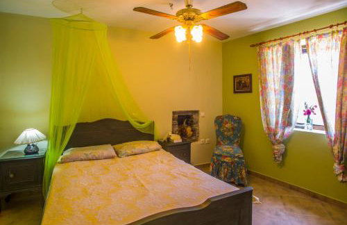 Iris' Traditional Stone House - Foto 16