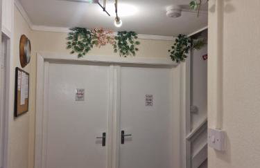 NightRest Homes 5 minutes to Luton Airport -Wifi - Free Parking -Luton - Foto 35