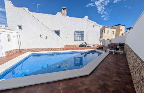Traditional Villa with Private Pool SM591 - Foto 31
