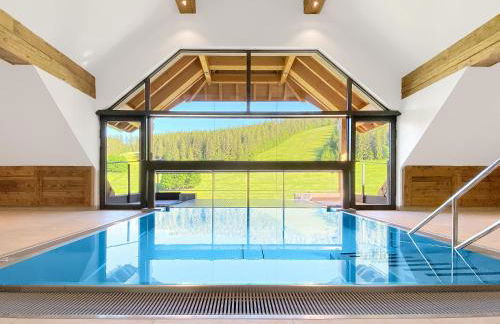 SCHWARZENBACH - Apartments & Rooftop Pool - Foto 1