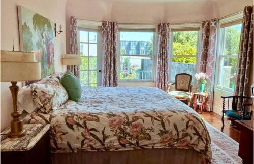 Lovely Noe Valley Condo w Light, View & Parking! - Foto 18