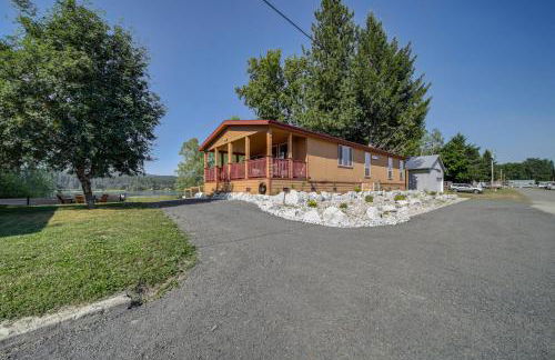 Newport Riverfront Home with Deck and Fire Pit! - Foto 29