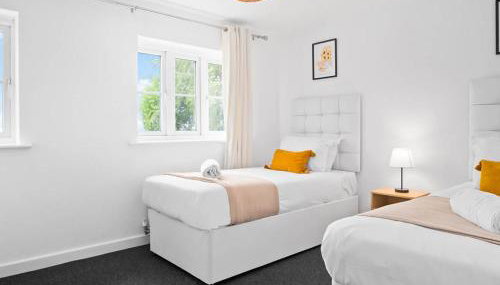 Modern Two Bed House - Garden - Parking - Smart TV - 2GMS - Foto 3